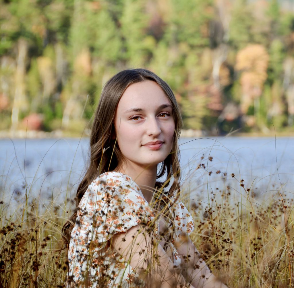 Allison Gates senior photo